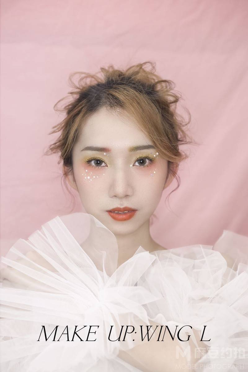 妆容模特