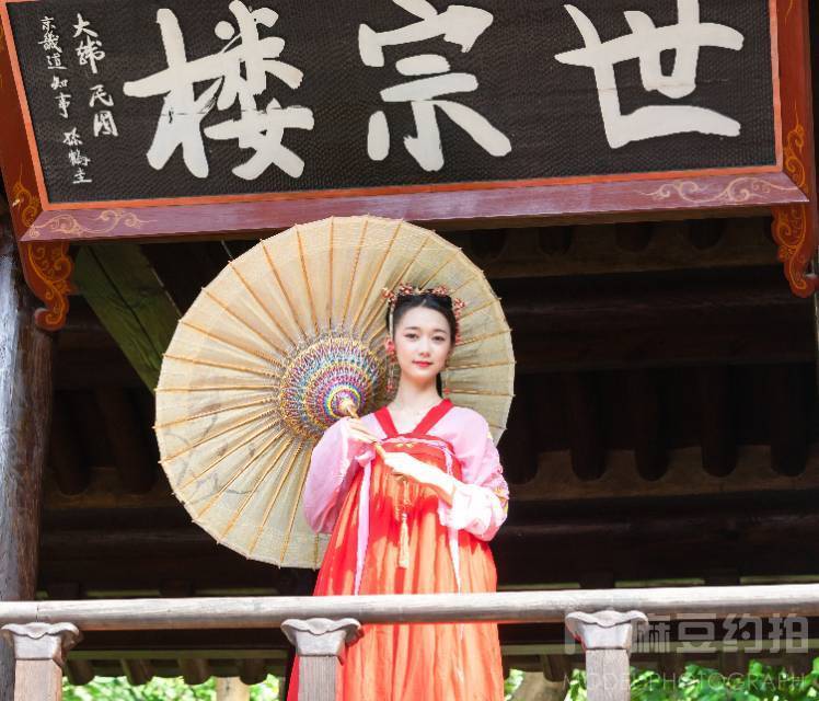 汉服模特