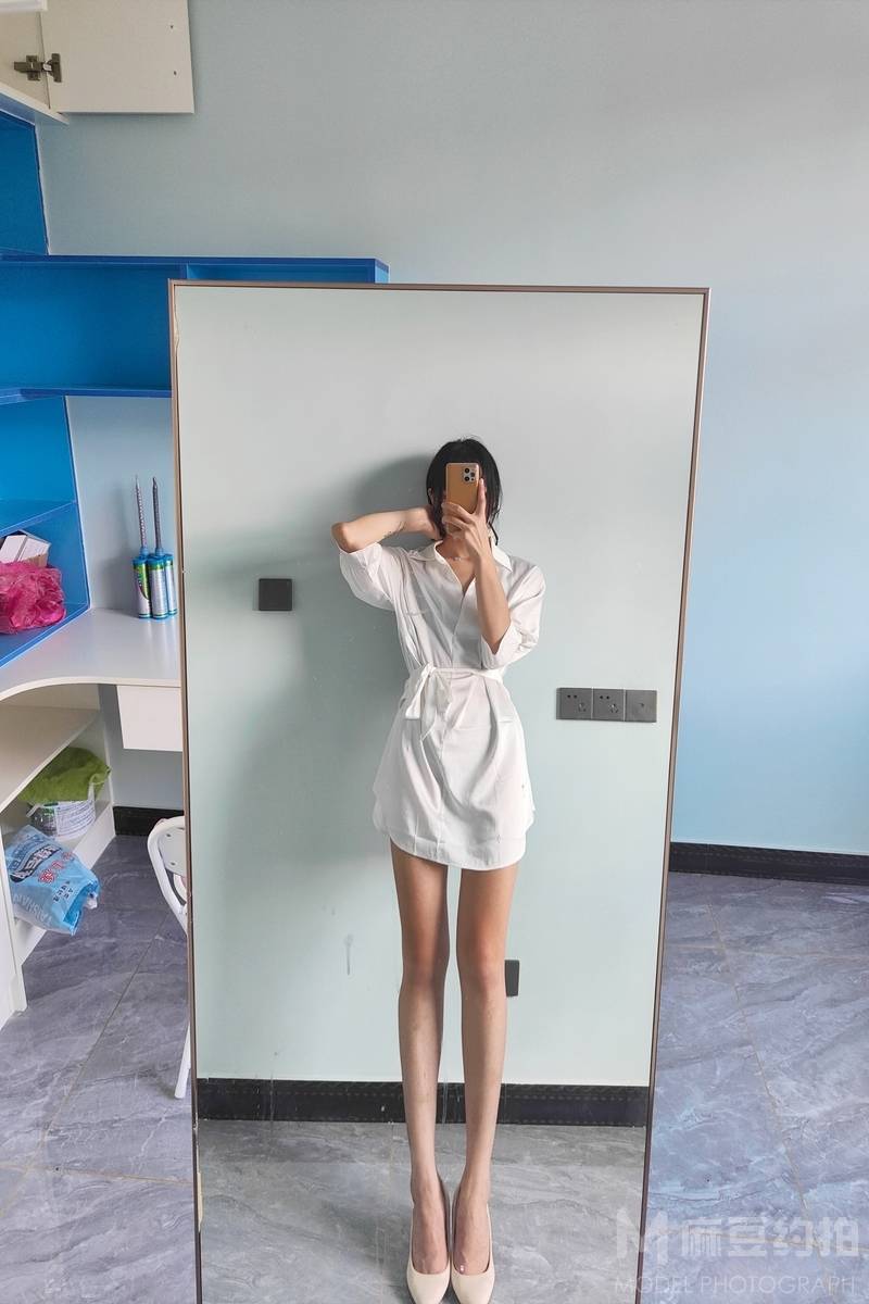 黑白模特