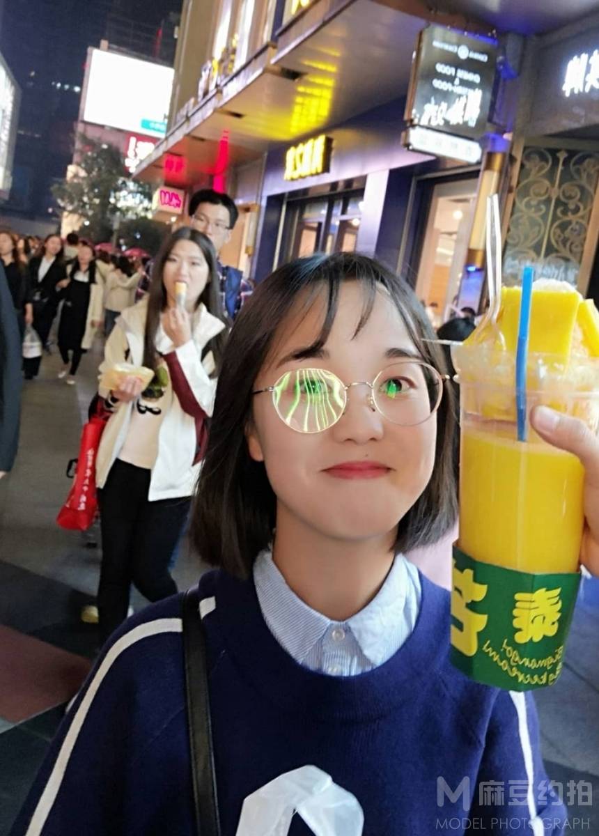 校园模特