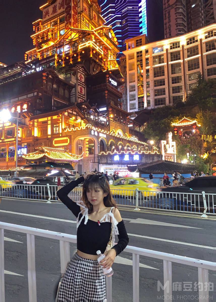 夜景模特