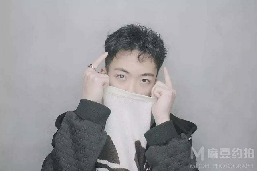 情绪模特