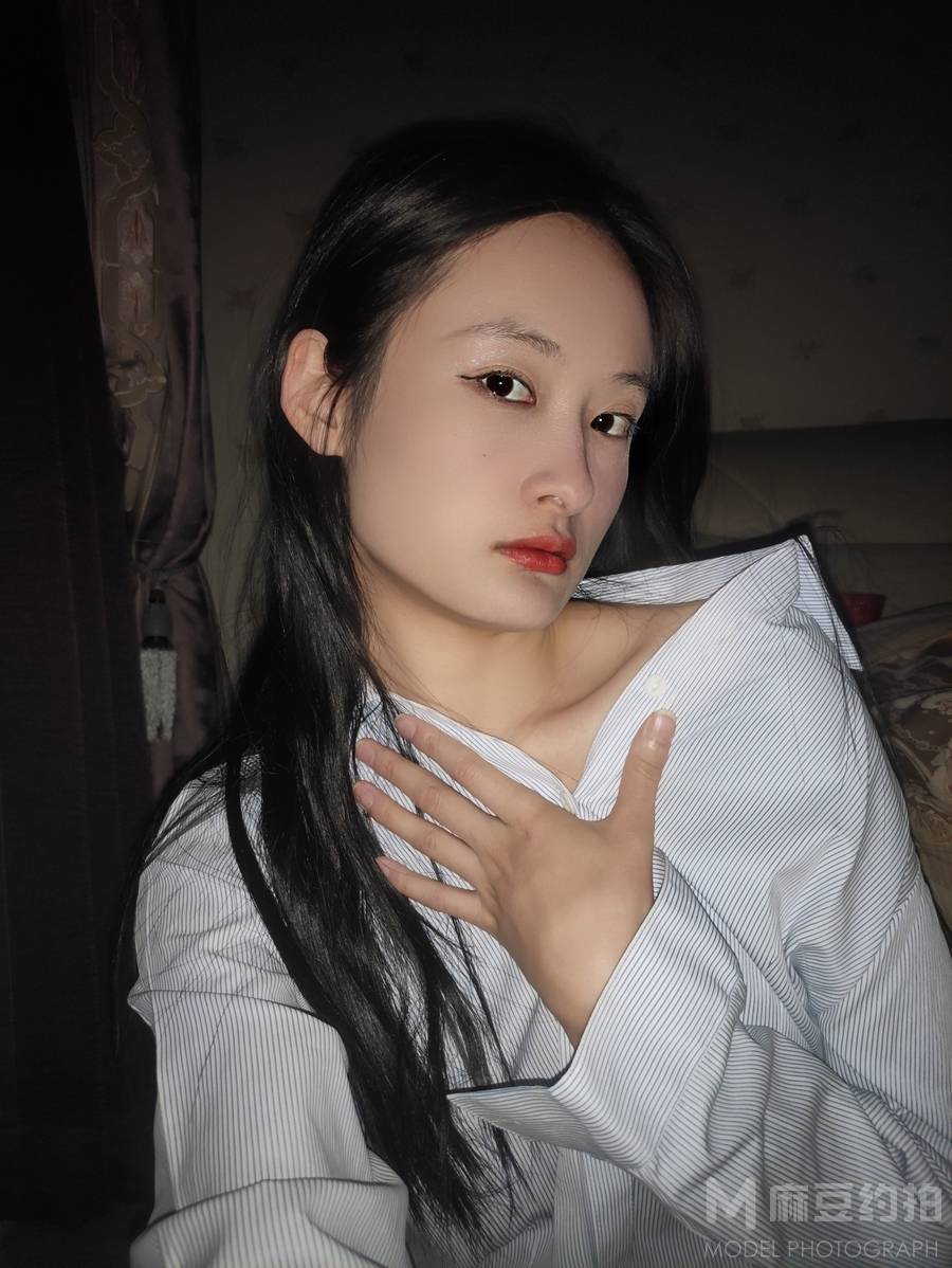 胶片模特