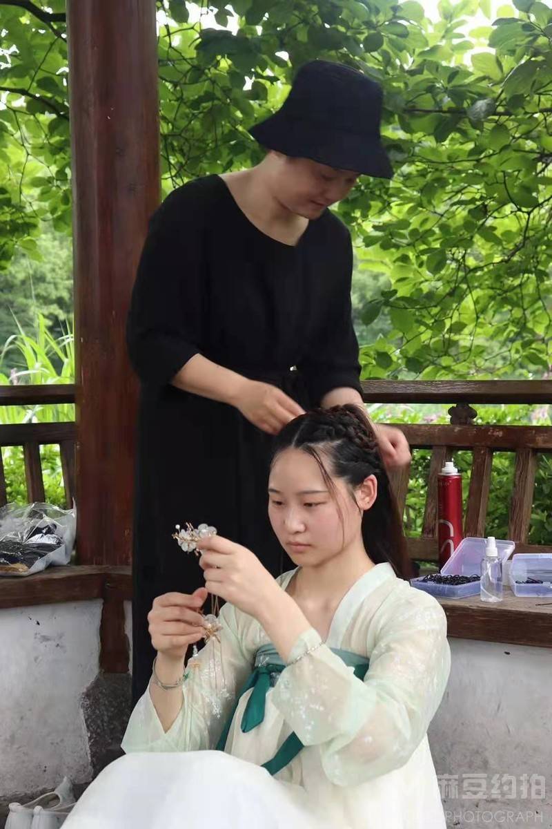 汉服模特
