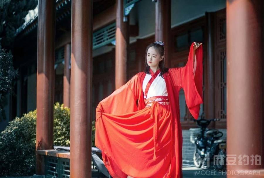汉服模特