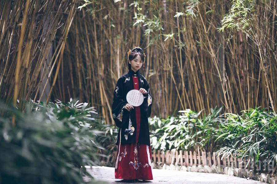 汉服模特