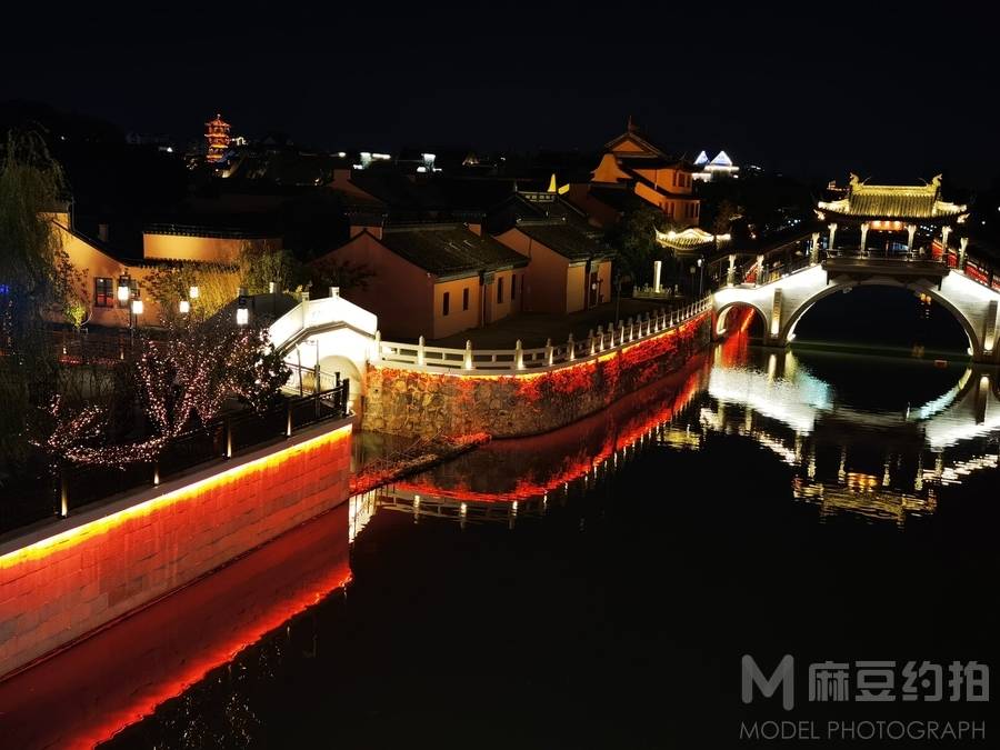 夜景模特