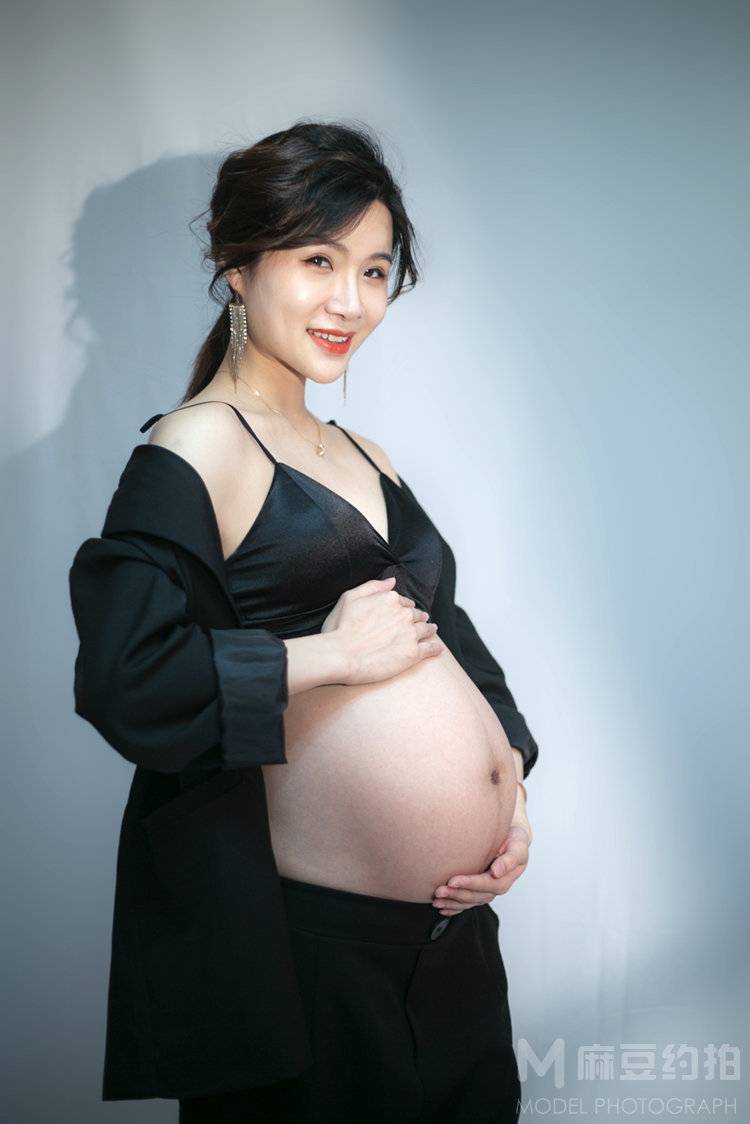 黑白模特