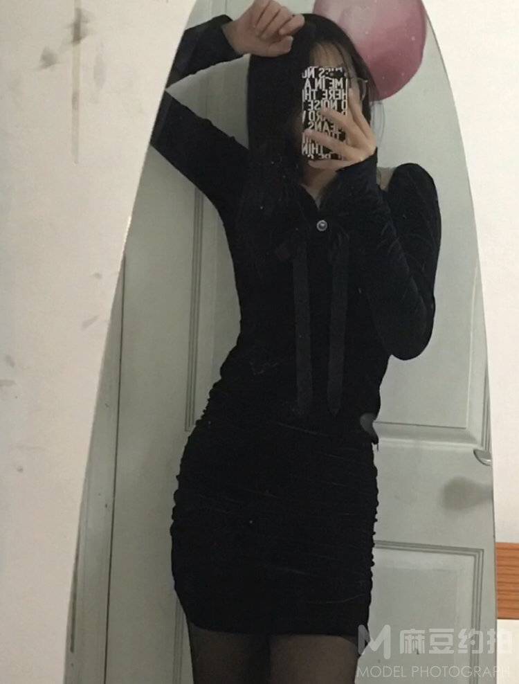 黑白模特