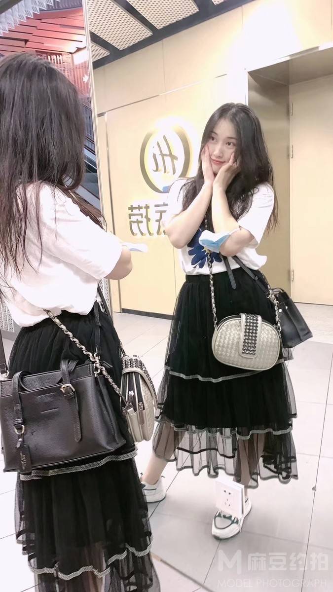 清新模特