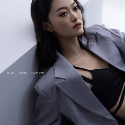 情绪模特