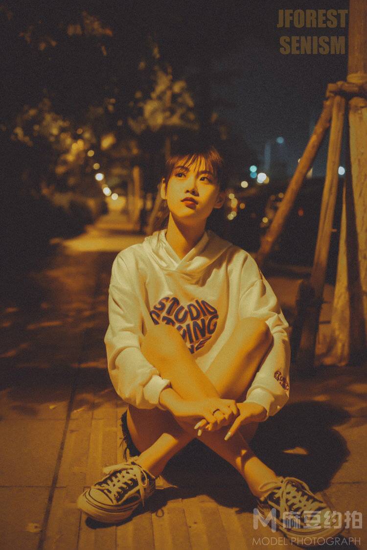 夜景模特
