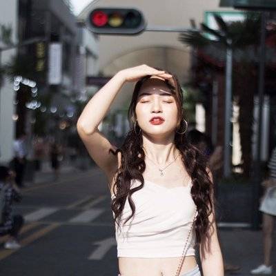 情绪模特