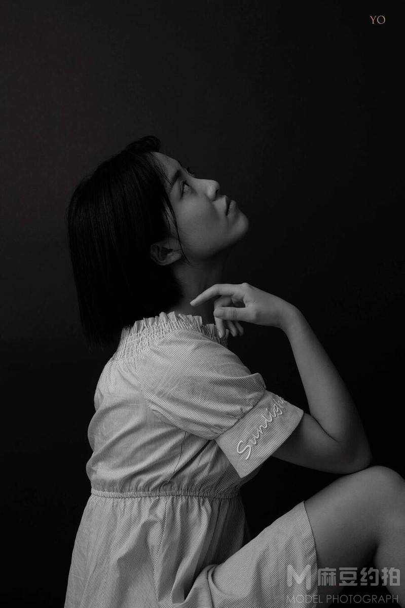 情绪模特