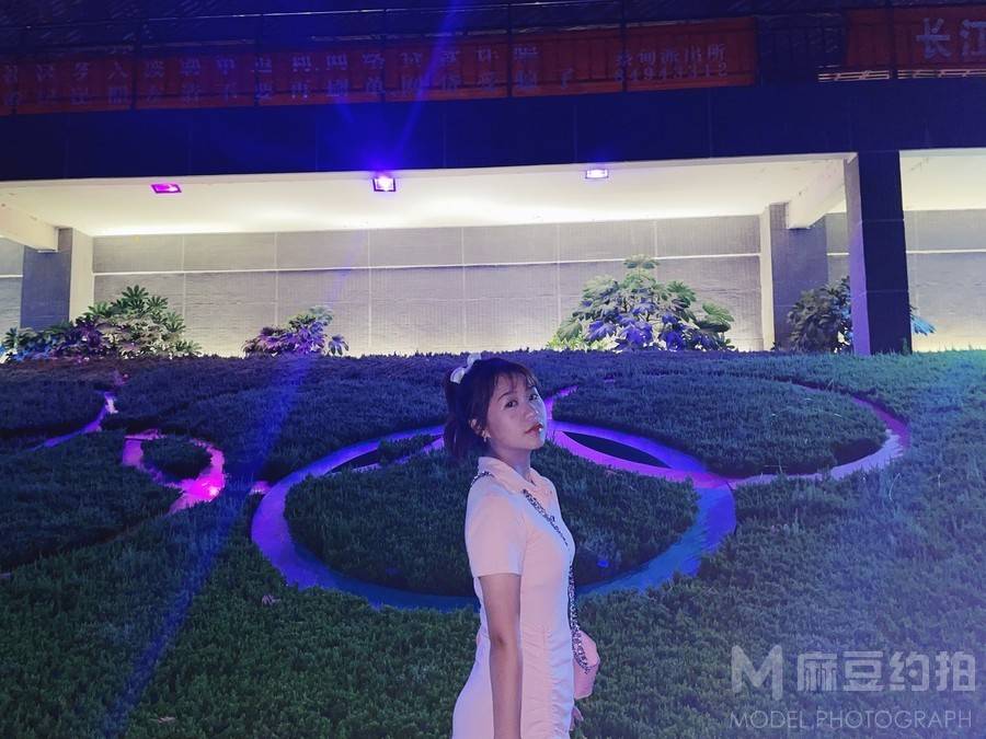 校园模特