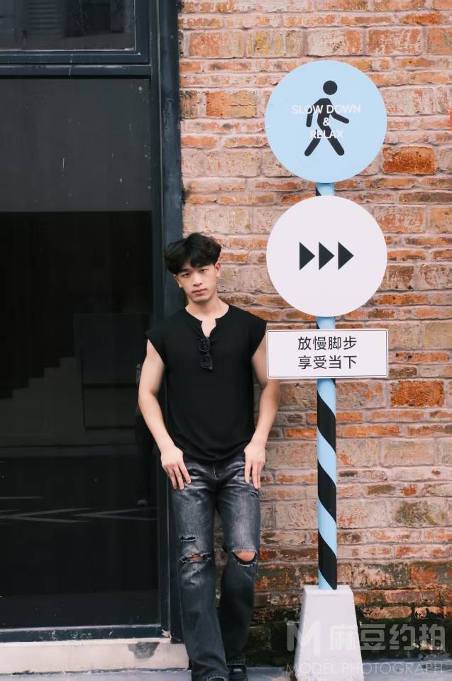 情绪模特