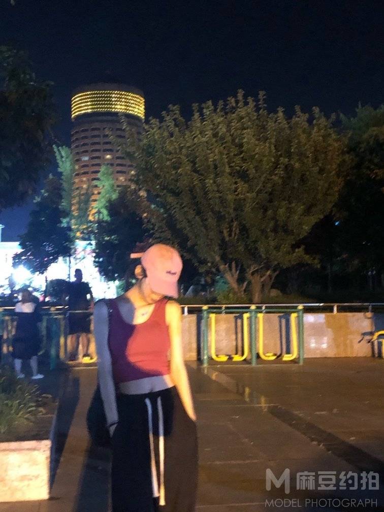 夜景模特