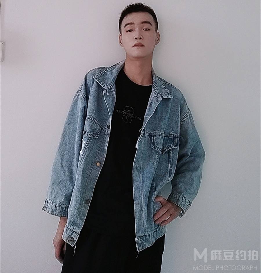 胶片模特