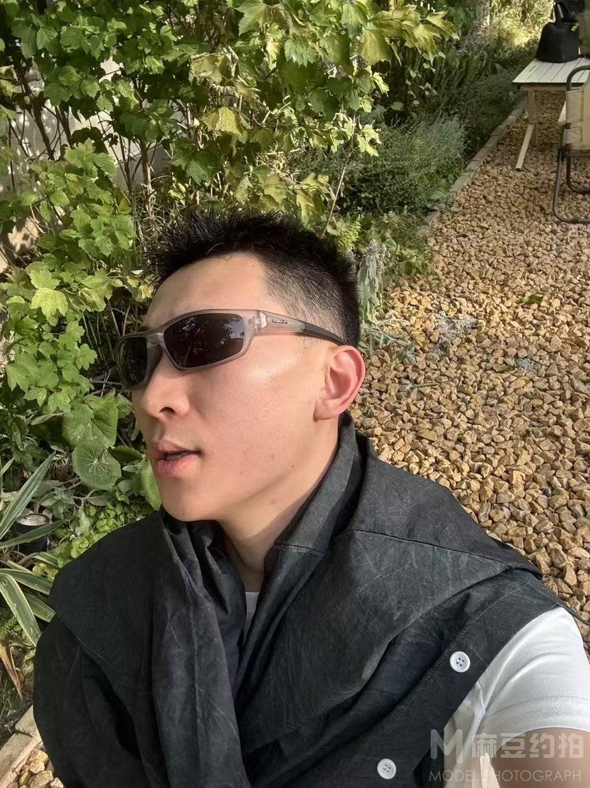 胶片模特
