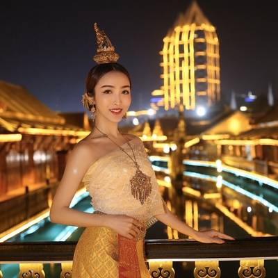 夜景模特