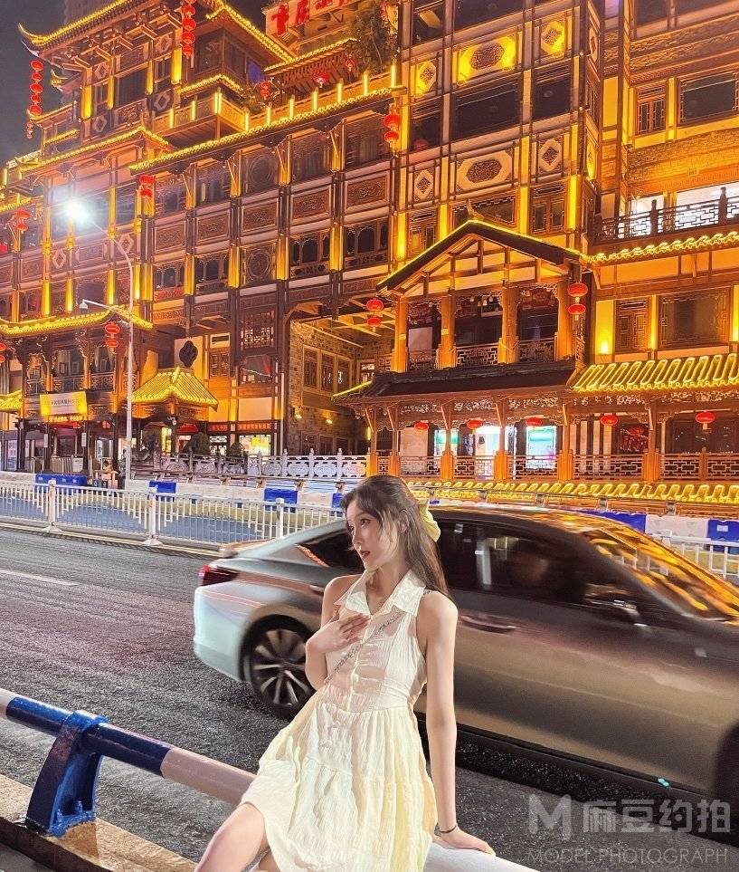 夜景模特