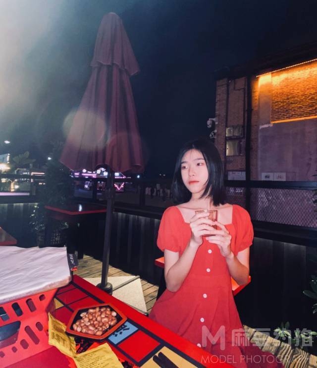 夜景模特