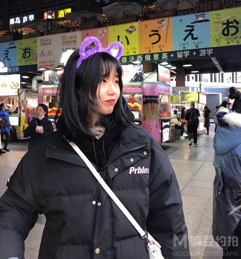 校园模特