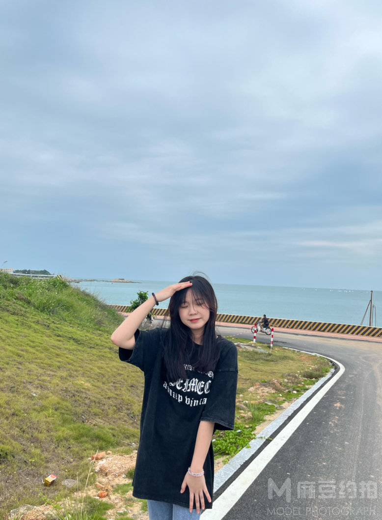 黑白模特