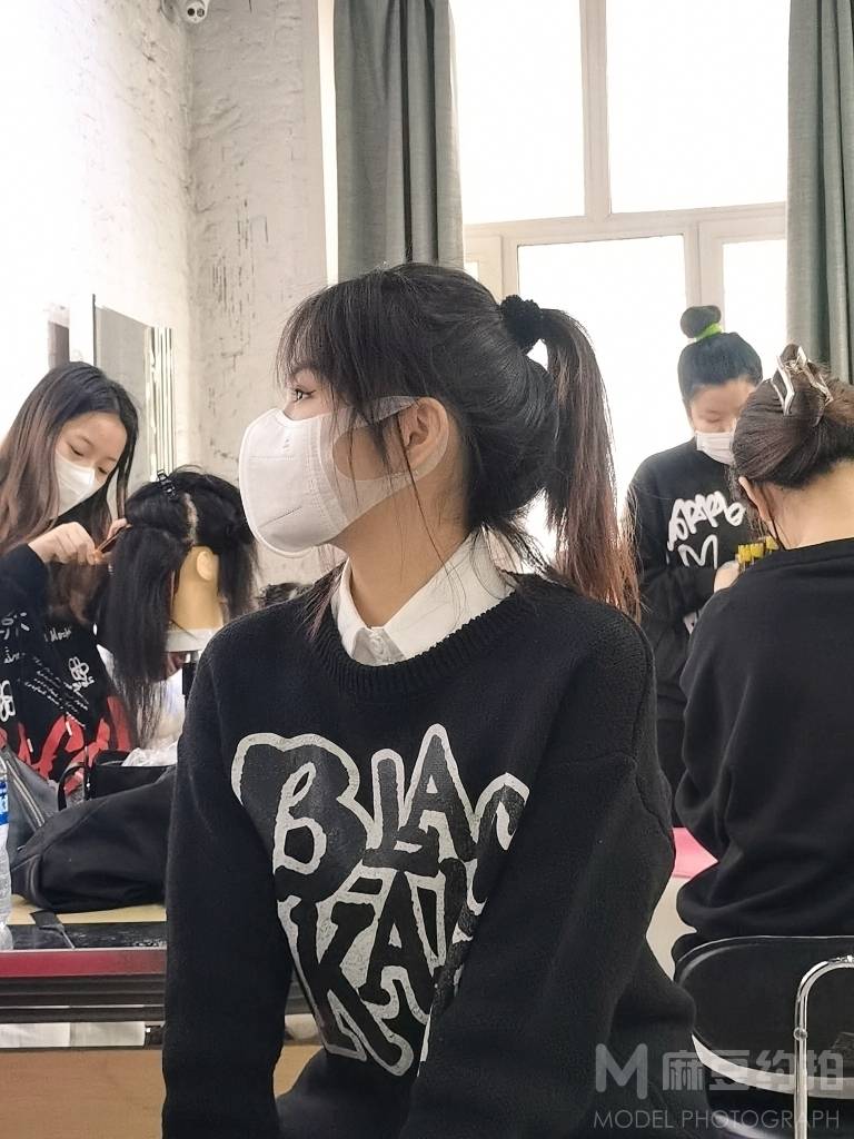 校园模特