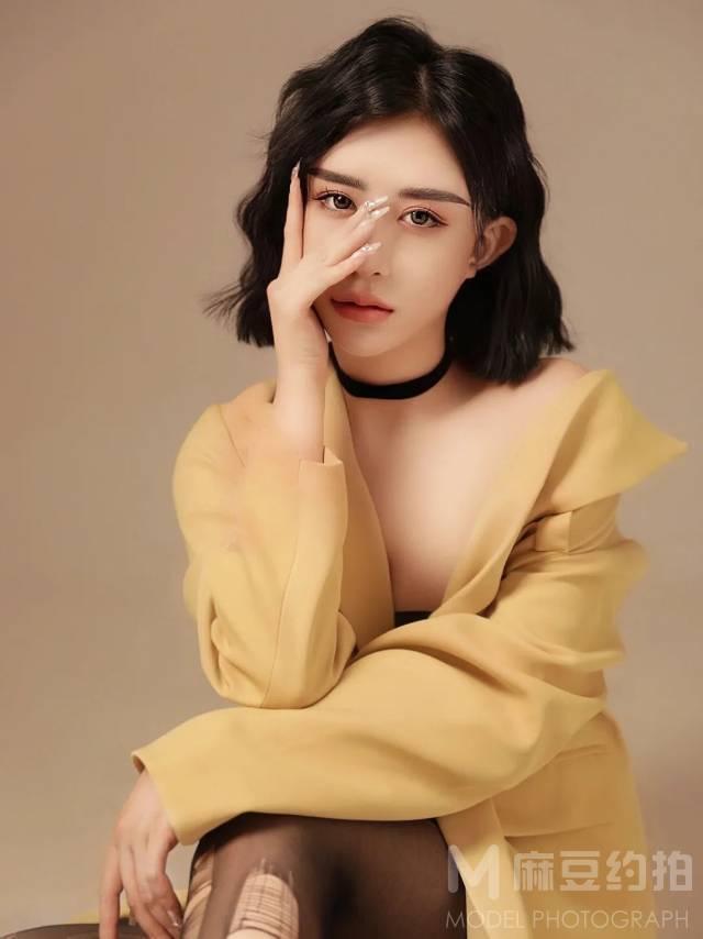 情绪模特