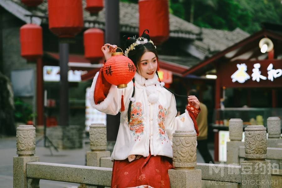 汉服模特