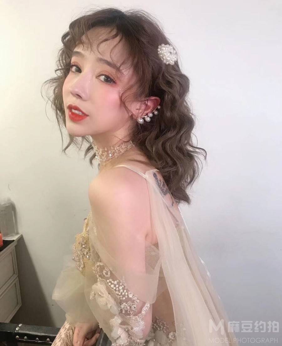 妆容模特