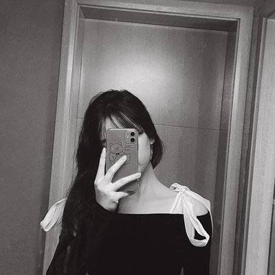 黑白模特