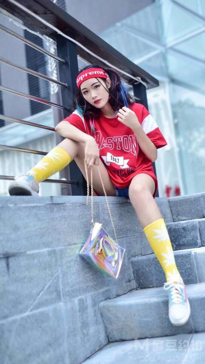 情绪模特