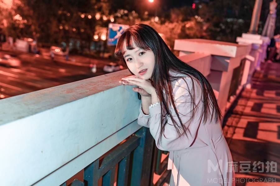 夜景模特