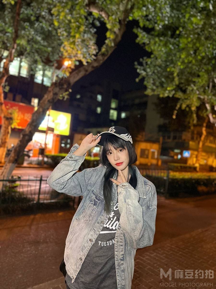 夜景模特