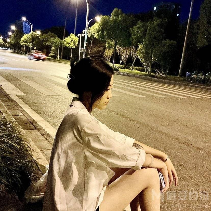 纪实模特