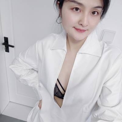 黑白模特