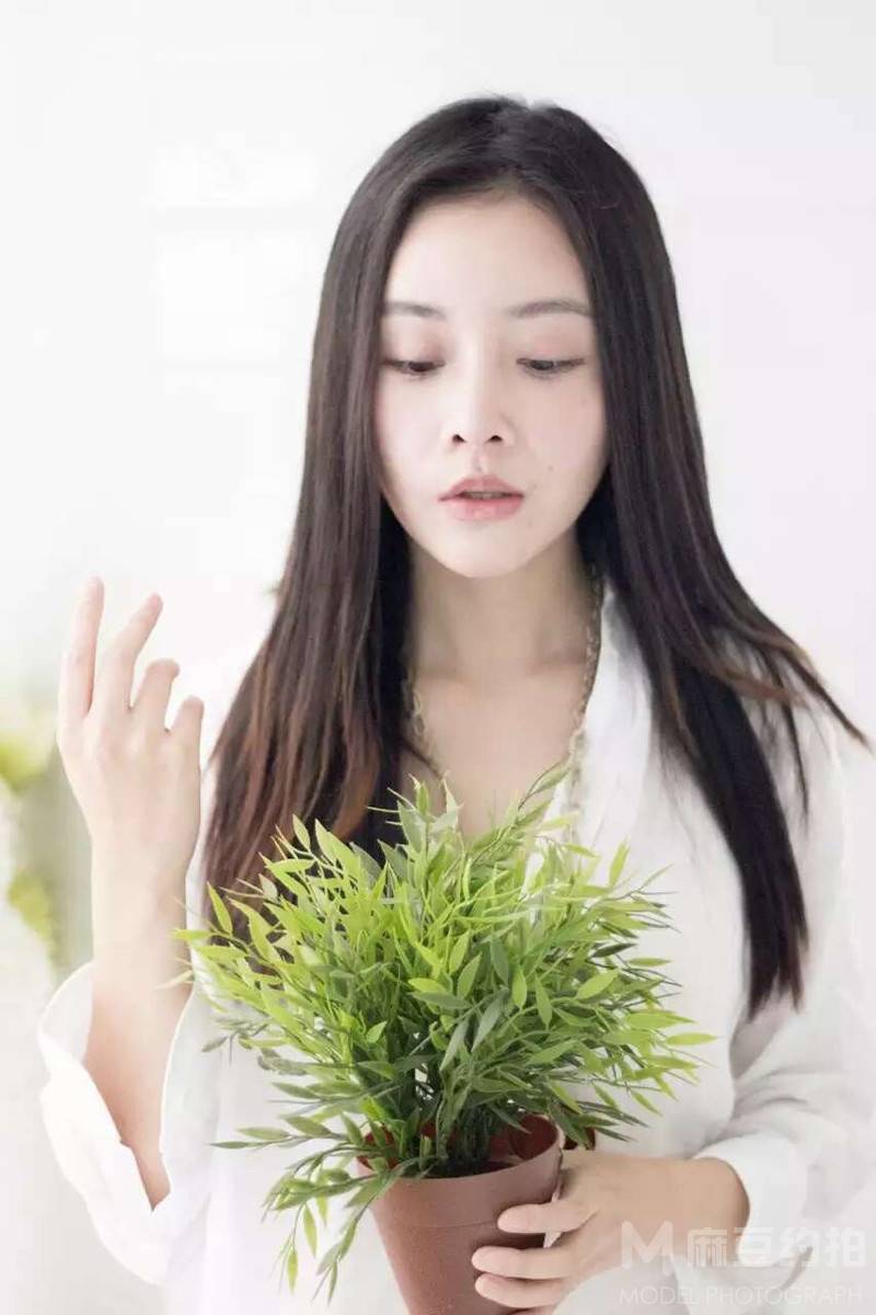 黑白模特