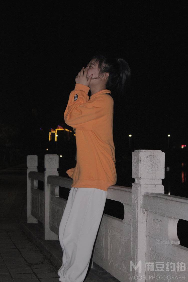 夜景模特