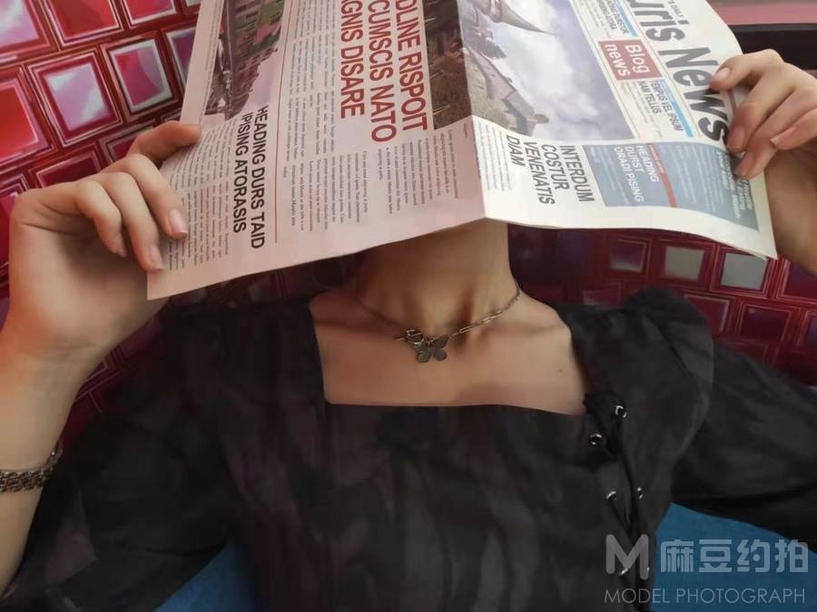 情绪模特