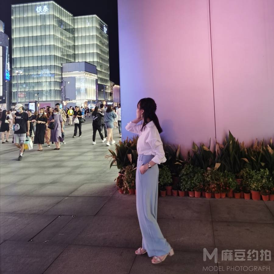 夜景模特