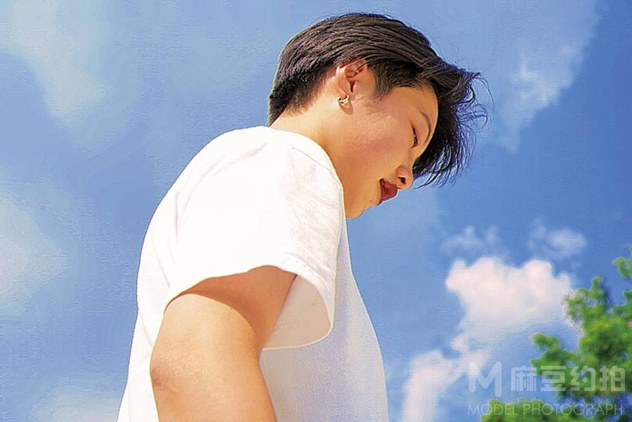 情绪模特