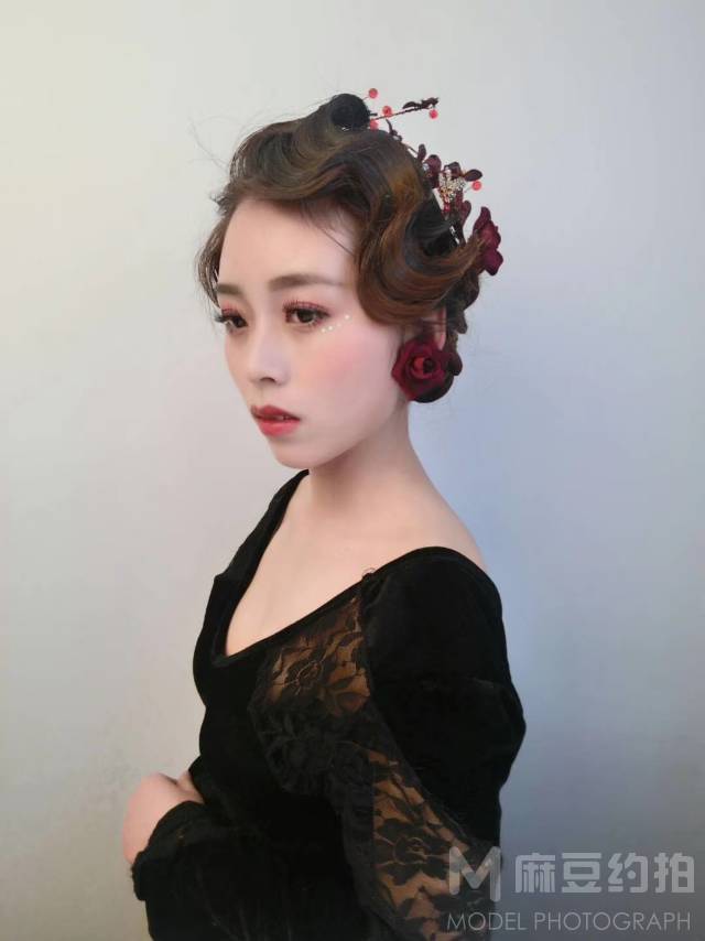 妆容模特