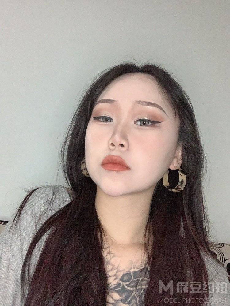 妆容模特