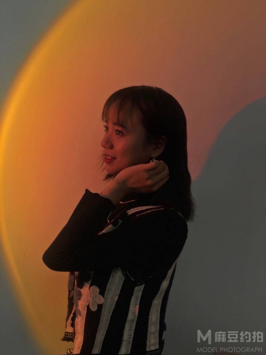 情绪模特