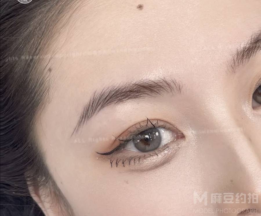 妆容模特