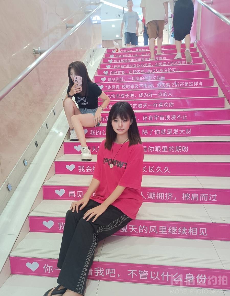 纪实模特