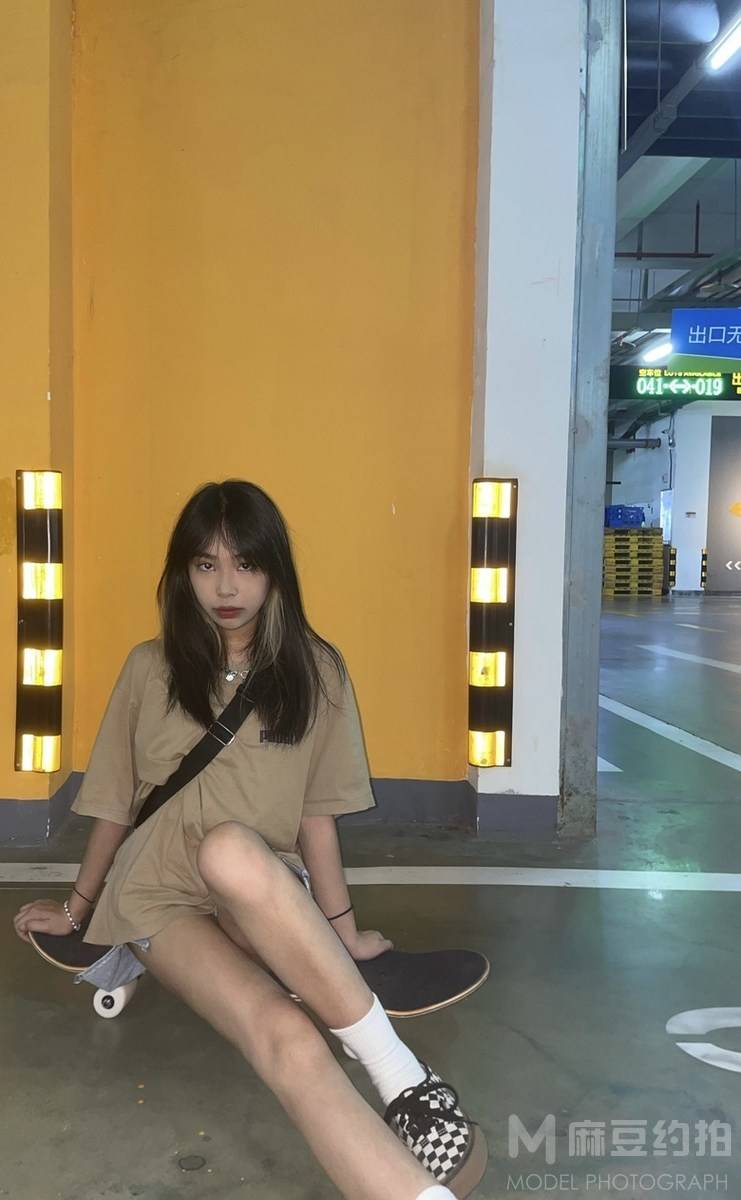 胶片模特