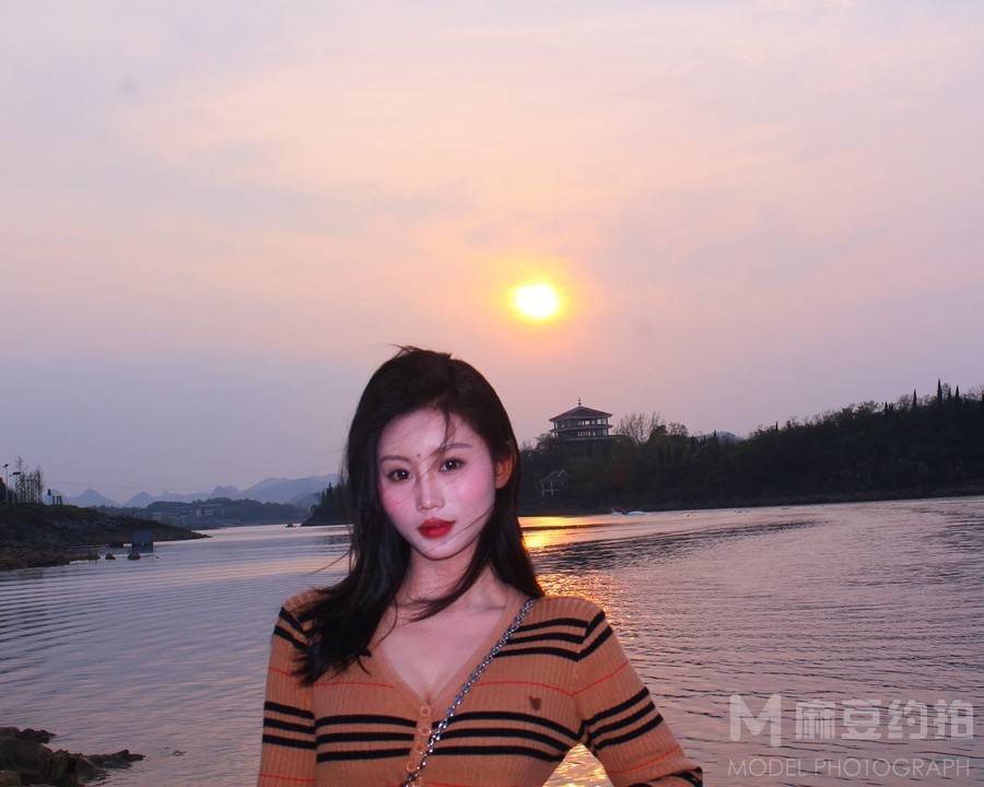 宝丽来模特
